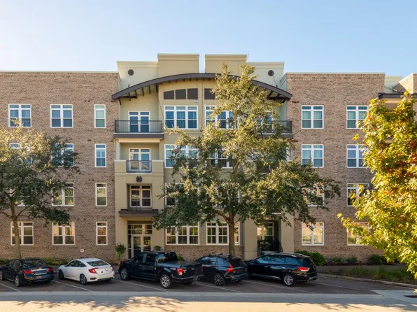 125 Pier View St Unit 105, Daniel Island, SC 29492