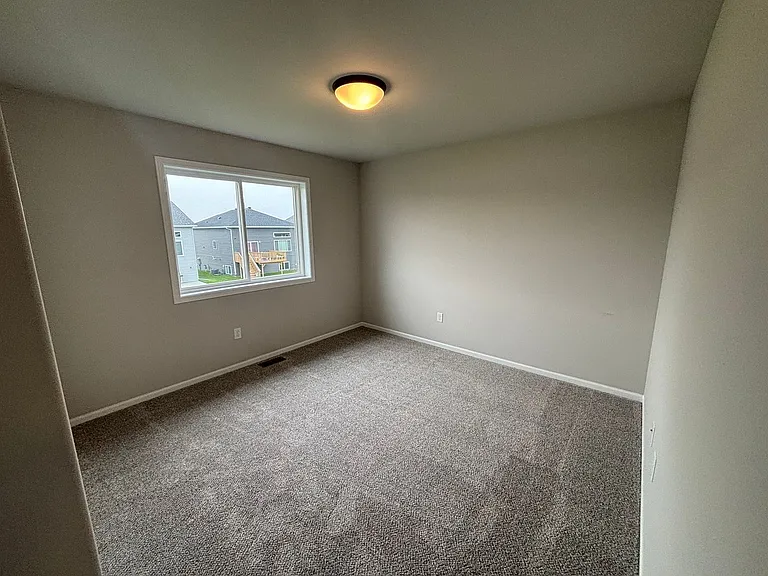 6753 Meadow View Dr S — Photo 11