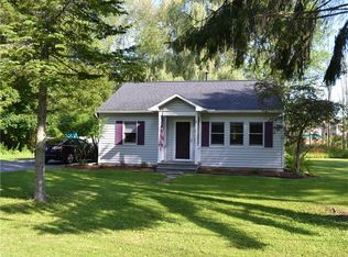 66 W Elizabeth St, Skaneateles, NY 13152