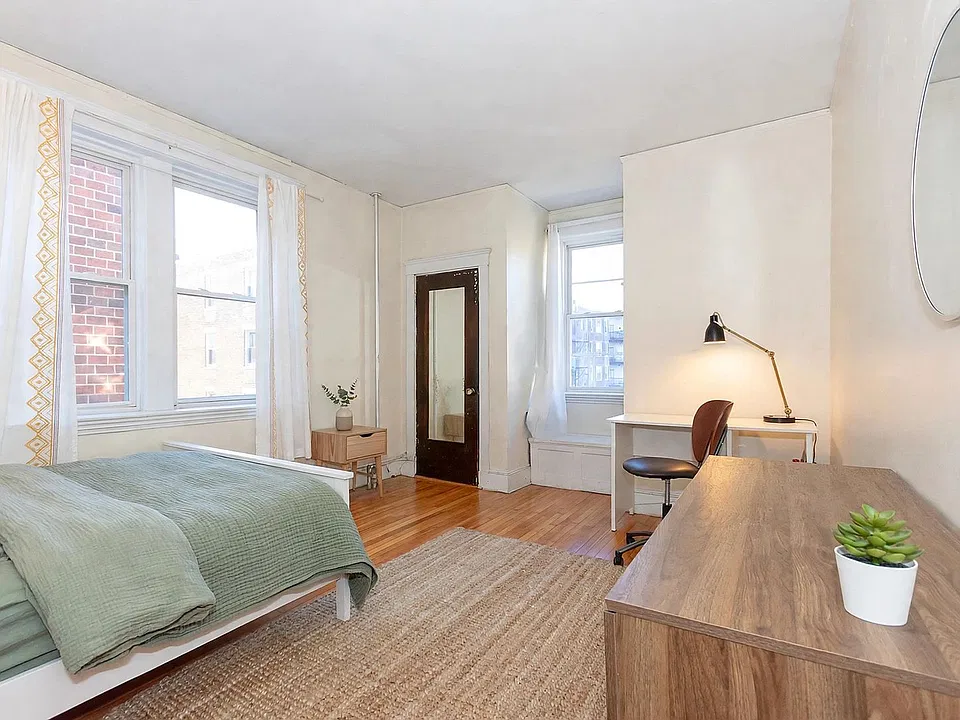 336 Saint Paul St #2
