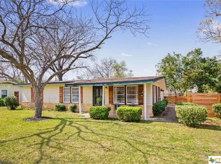 1041 Field St, San Marcos, TX 78666
