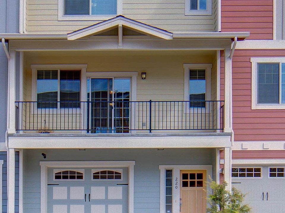 1st image of 220 Cherry Bark Ln