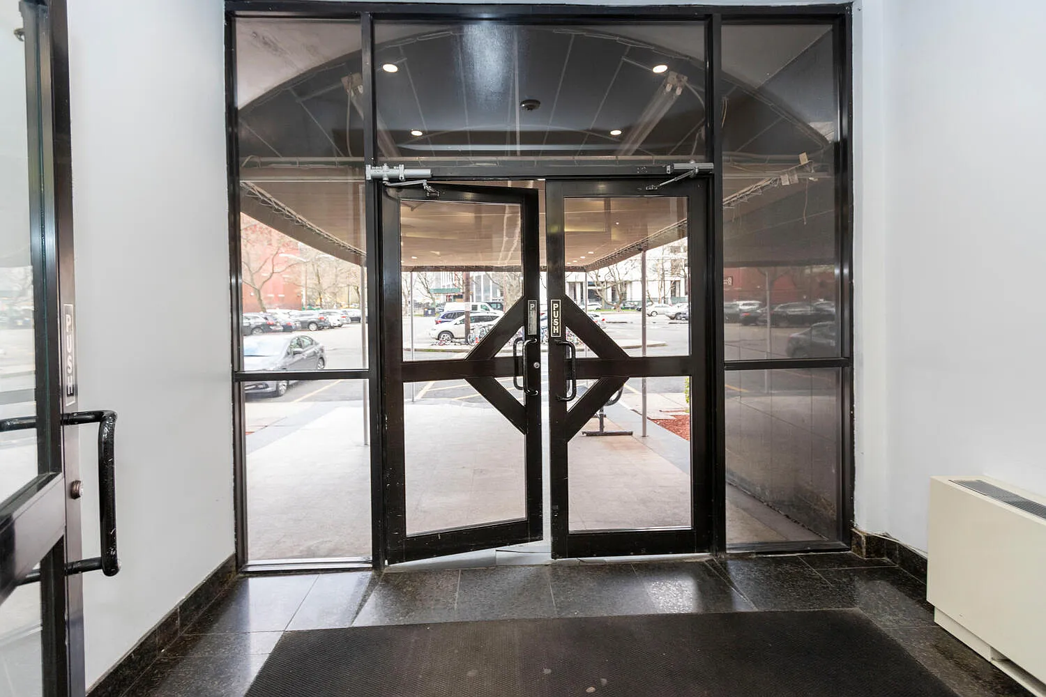 1 bed, 700 sqft, $2,900 — Photo 4