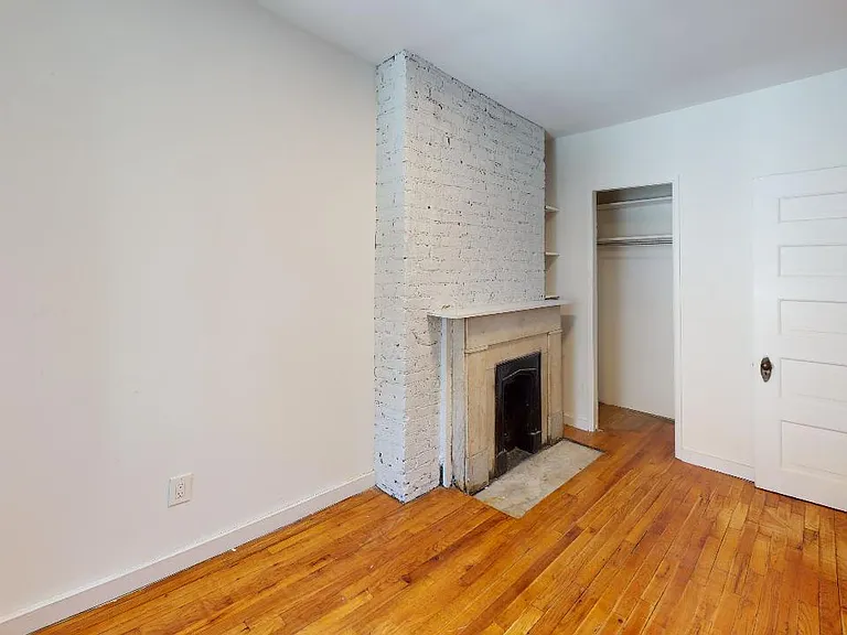 81 2nd Ave #3 — Photo 4