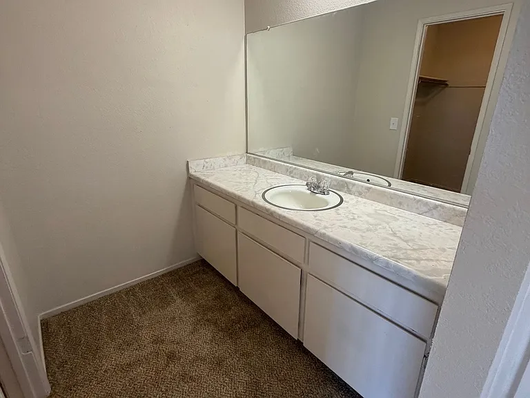 149 Patricia Ln — Photo 16