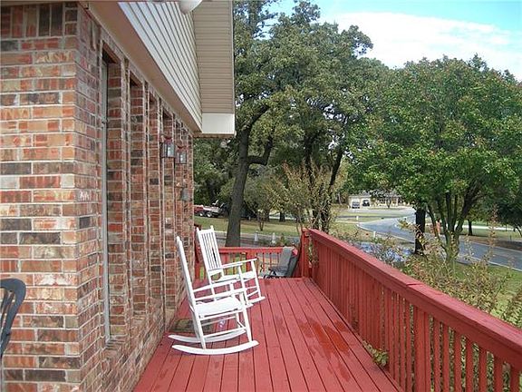 5th image of 115 Kiowa Dr S