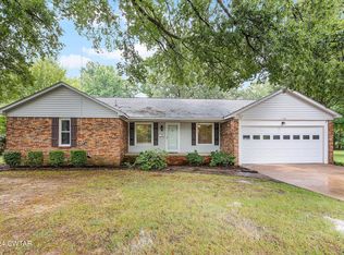 128 E Sunset Cir, Brownsville, TN 38012