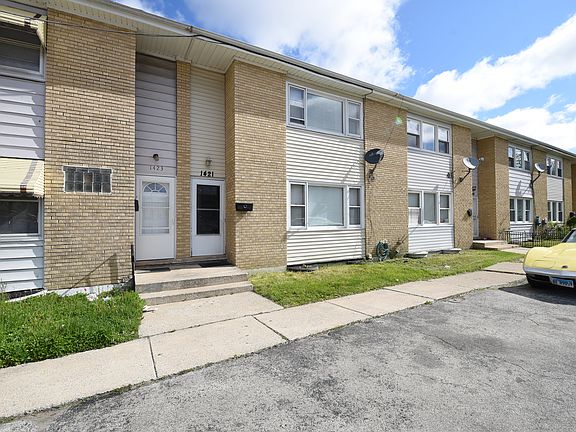 2nd image of 1421 Silver Creek Ln