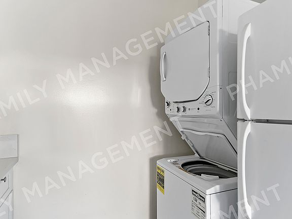 2nd image of 167 S Oak Knoll Ave APT 7