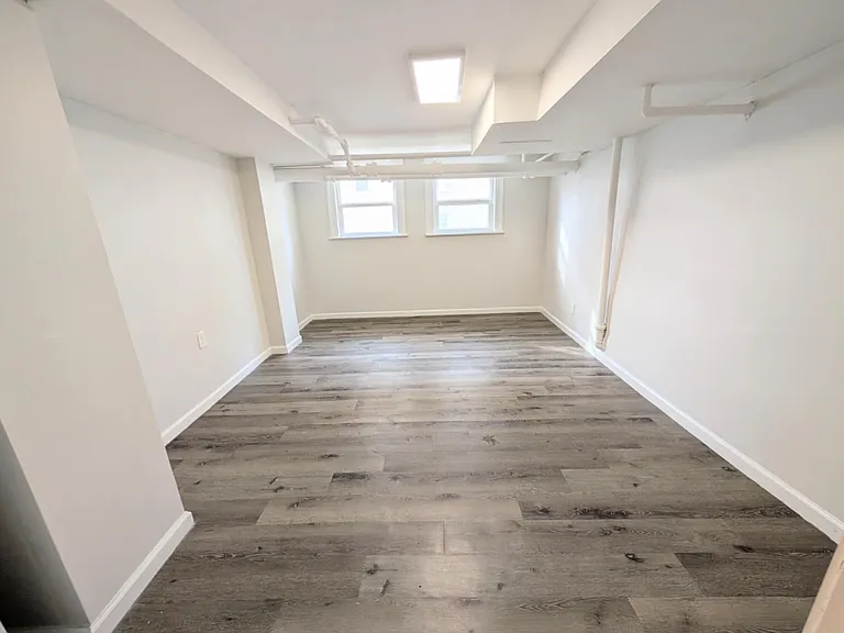 4801 Ventnor Ave #BASEMENT — Photo 3