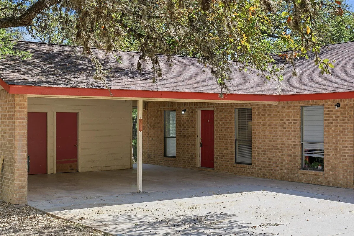 Building Photo - 405 Whitetail Dr #A