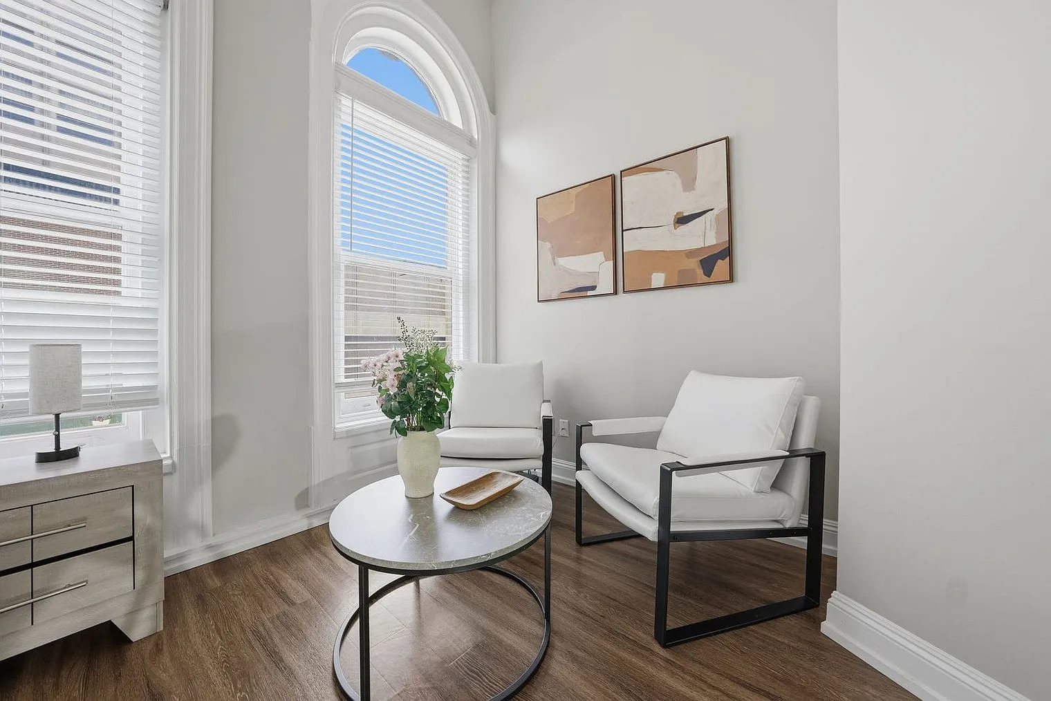 1 bed, 1.0 bath, 5285 sqft, $3,465 — Photo 1