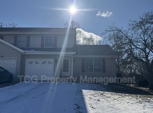 101 Woodview Ln, Marseilles, IL 61341