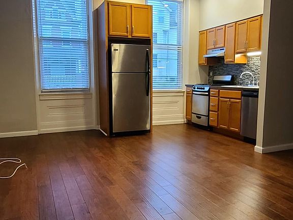 2nd image of 5909 Alder St