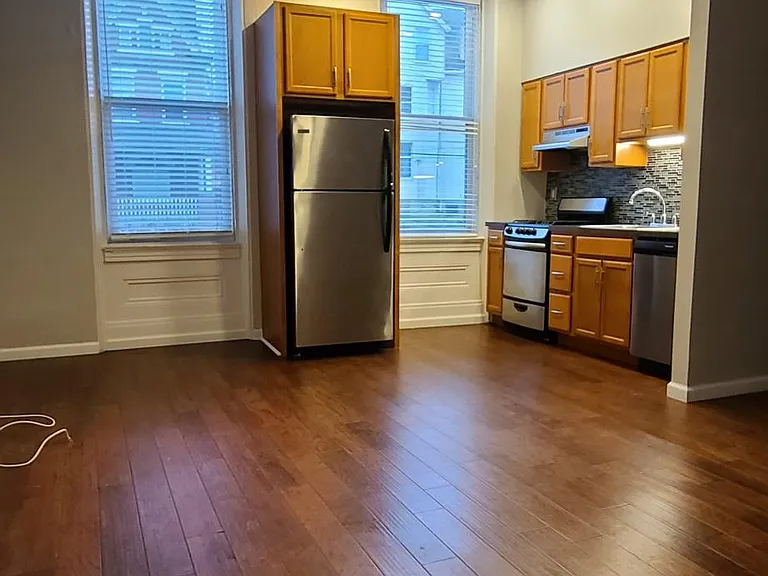 5909 Alder St — Photo 2