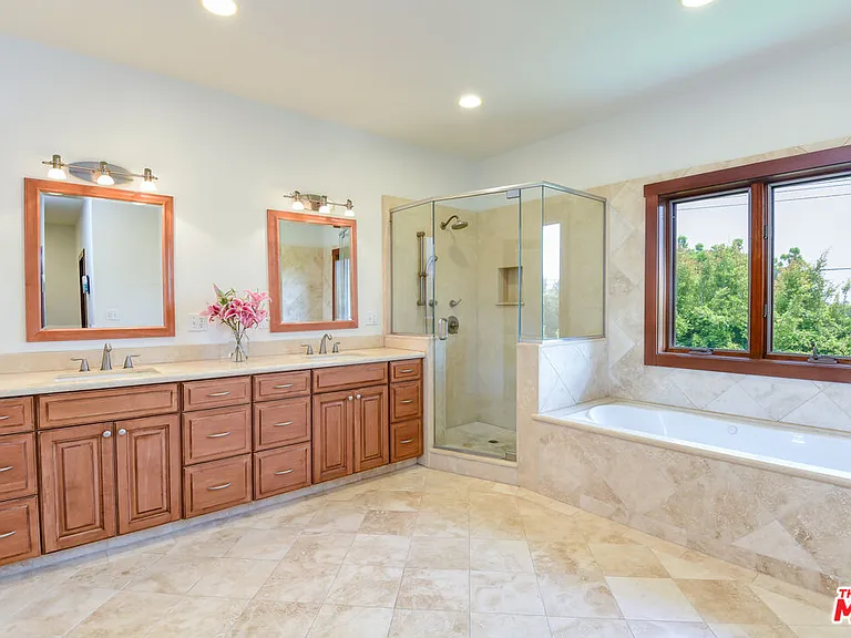 16790 Marquez Ave — Photo 22
