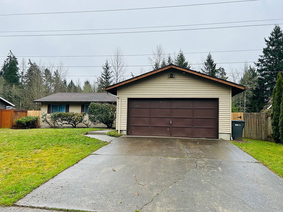 1st image of 16029 NE 105th Ct