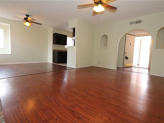 3rd image of 12313 Carlos Bombach Ave