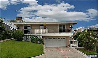 3rd image of 208 Tustin Ave