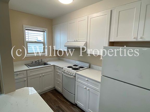 3rd image of 247 Tacoma Ave S APT 304