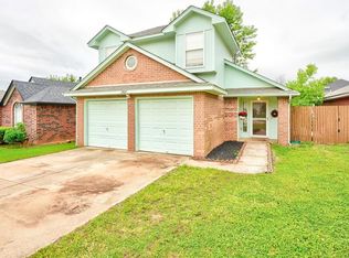 2409 Grapevine Dr, Midwest City, OK 73130