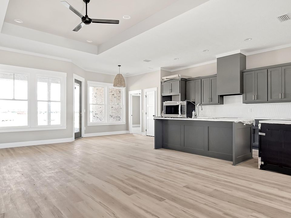2nd image of 3892 Sandpine Way
