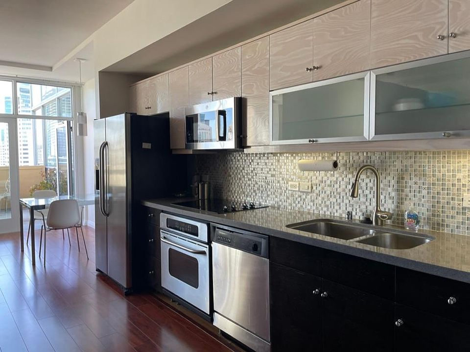 1st image of 350 W Ash St W #1110