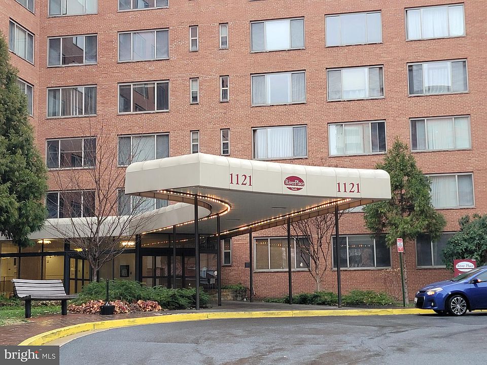 1st image of 1121 Arlington Blvd APT 108