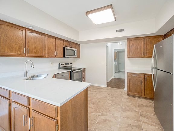 4th image of 1205 Emerson Ln #31A