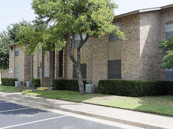2nd image of 2954 Park Square Dr APT 204