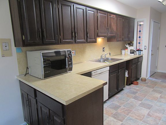 2nd image of 2145 Pauline Ct