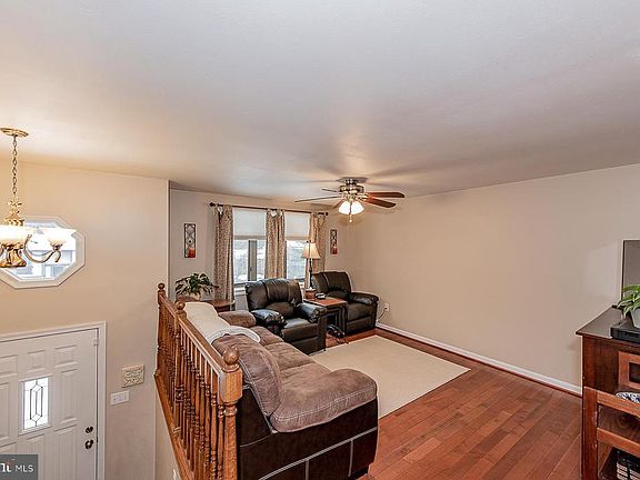 5th image of 274 Laguna Cir