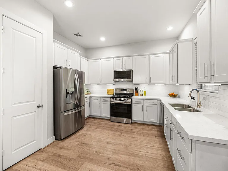 8817 Hollister Pine Ct — Photo 13