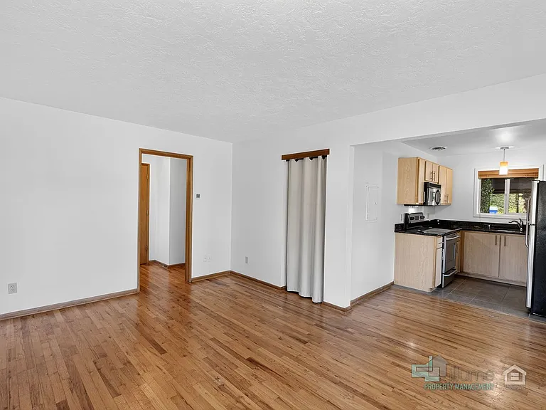 908 SW Gaines St #31 — Photo 8