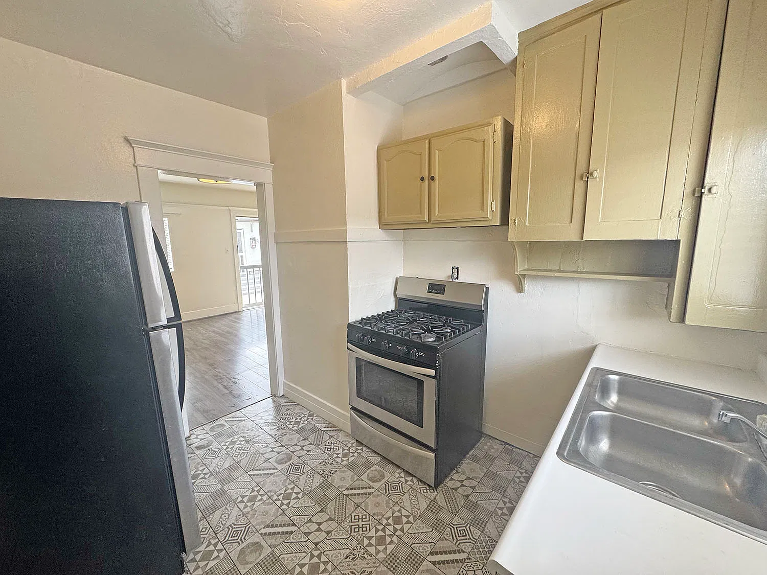 Studio, 375 sqft, $1,495 — Photo 4
