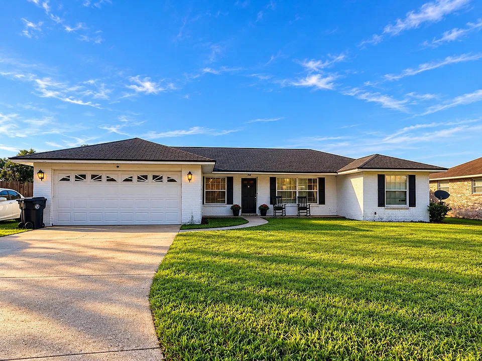 356 Carson Dr
