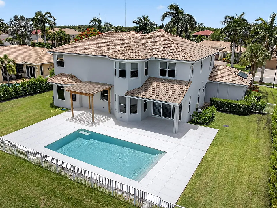 11587 Manatee Bay Ln