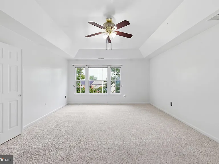 2917 Markhams Grant Dr — Photo 34