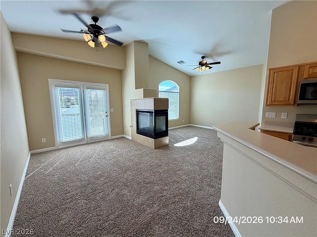 2 bed, 2.0 bath, 1182 sqft, $1,700 — Photo 4
