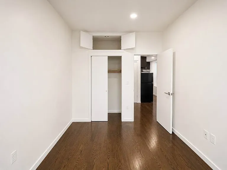 950 Nostrand Ave #2L — Photo 4