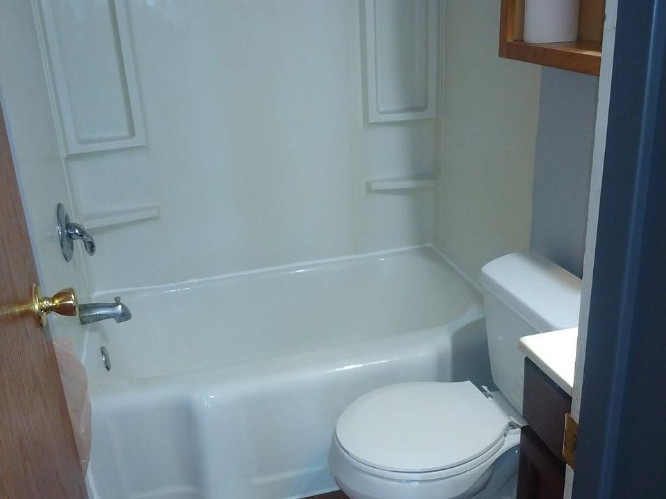 1st image of 425 E Main St #2