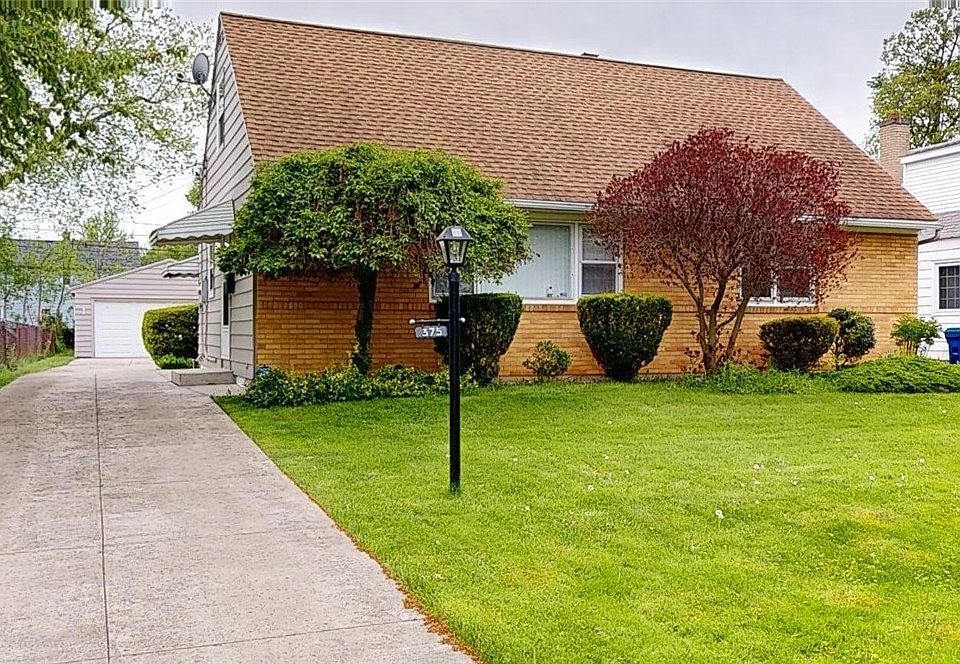 1st image of 375 Bernhardt Dr
