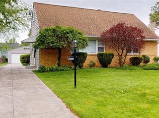 375 Bernhardt Dr, Amherst, NY 14226