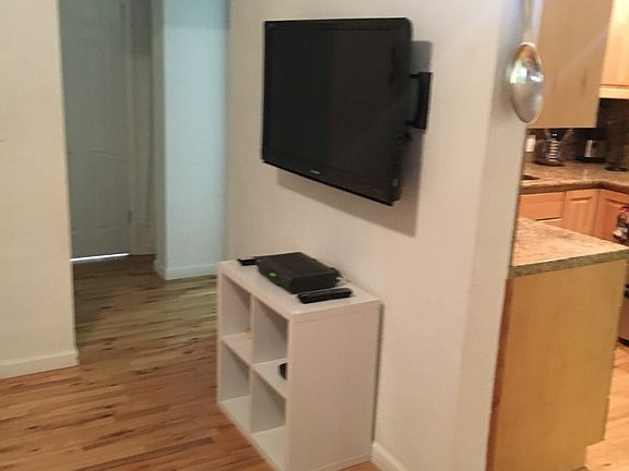 2nd image of 824 Jefferson Ave #501