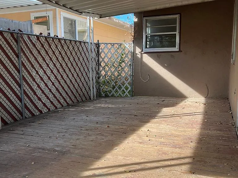 506 N Ash St — Photo 21