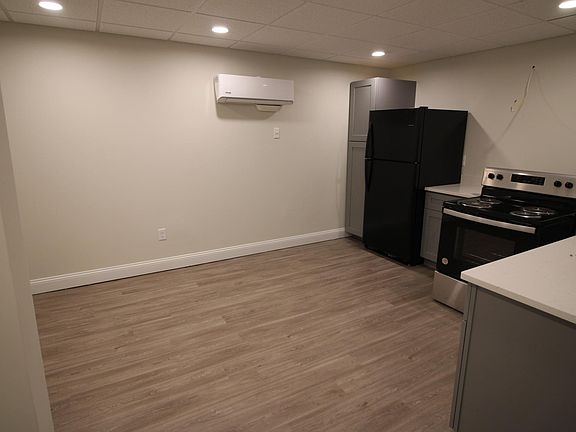 4th image of 4 Ferland Dr