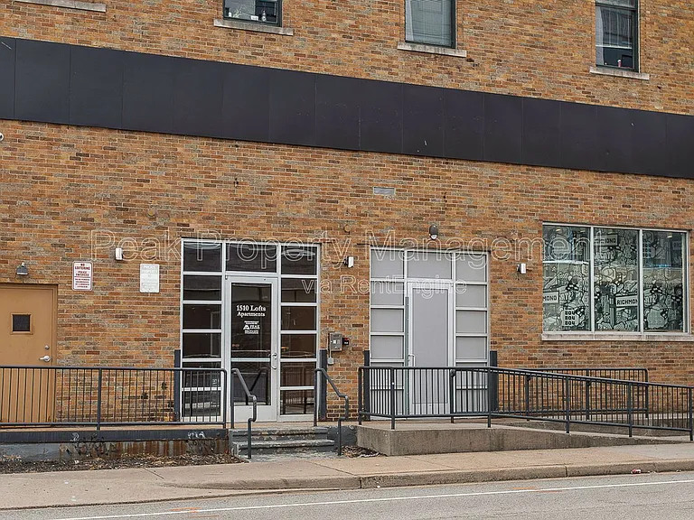 1510 W Broad St — Photo 31
