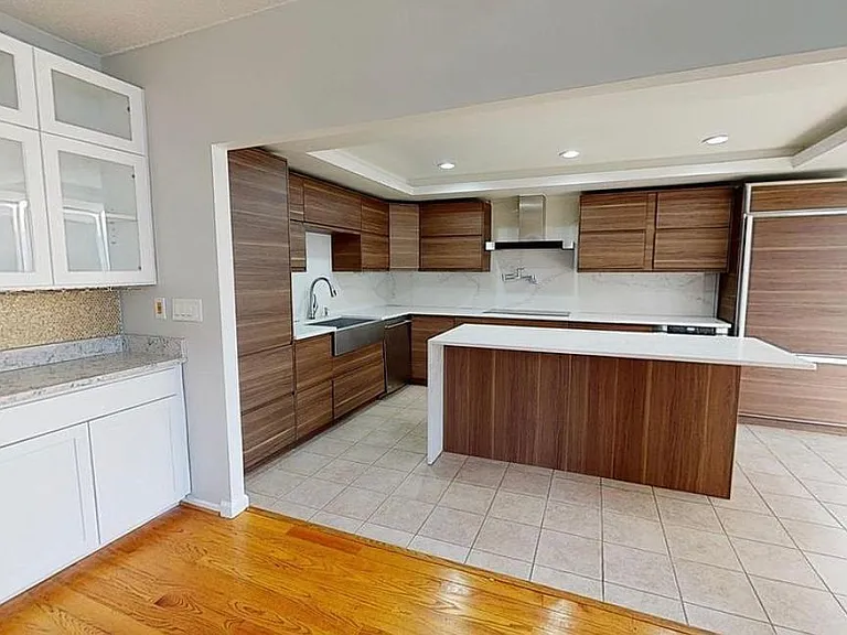2301 Cherry St #4M — Photo 2