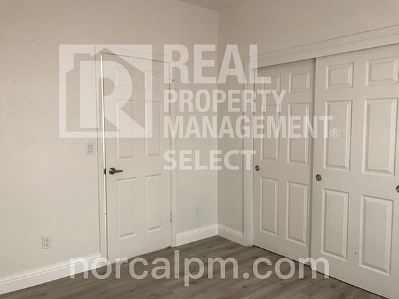 4th image of 8720 Bluefield Way