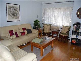 4th image of 7117 Sutton Pl #1